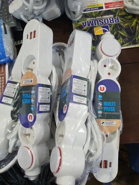 MULTIPRISE DE PROTECTION AVEC PORT USB/USB TYPE C