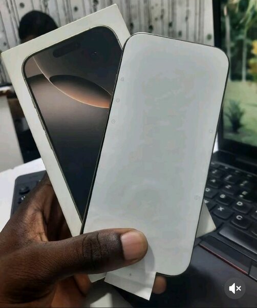 iPhone 15 Pro Max Blanc