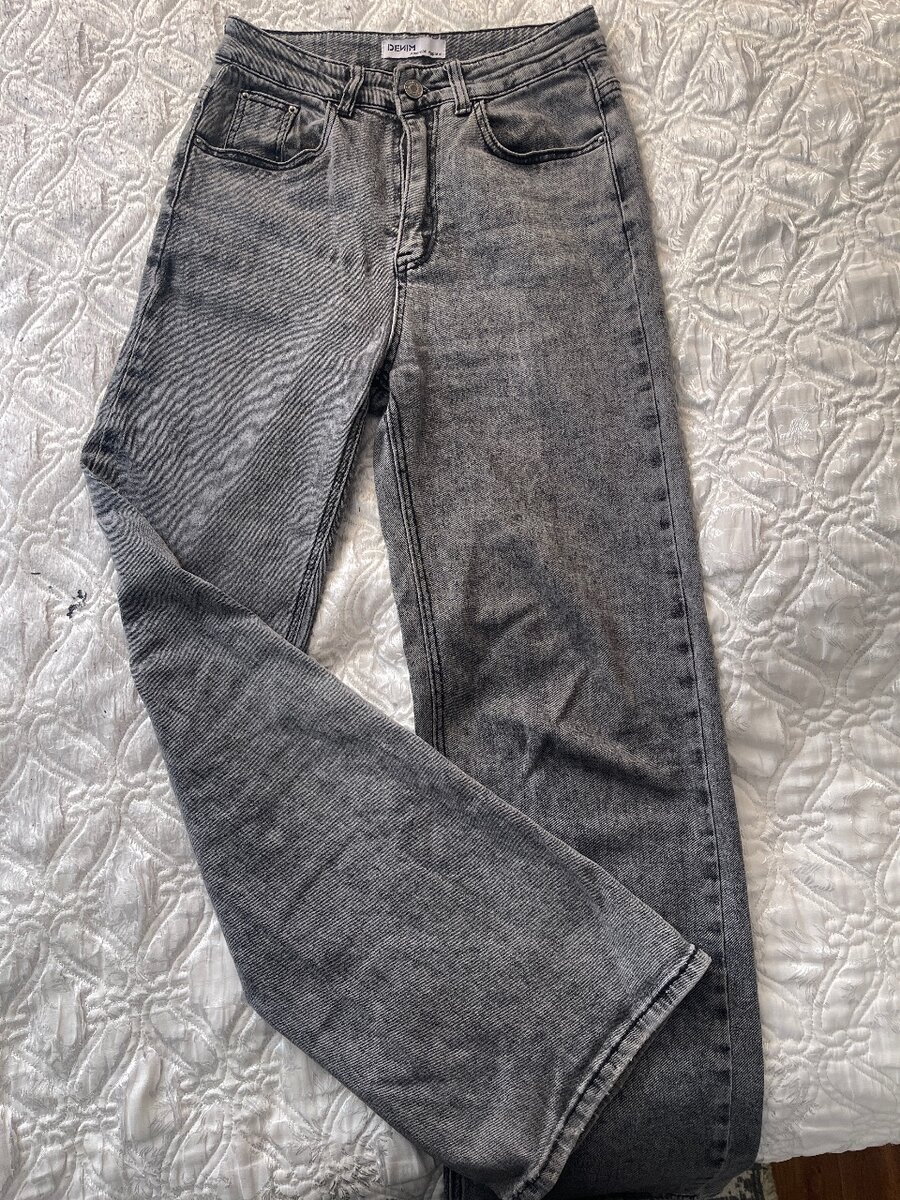 Джинсы прямого кроя