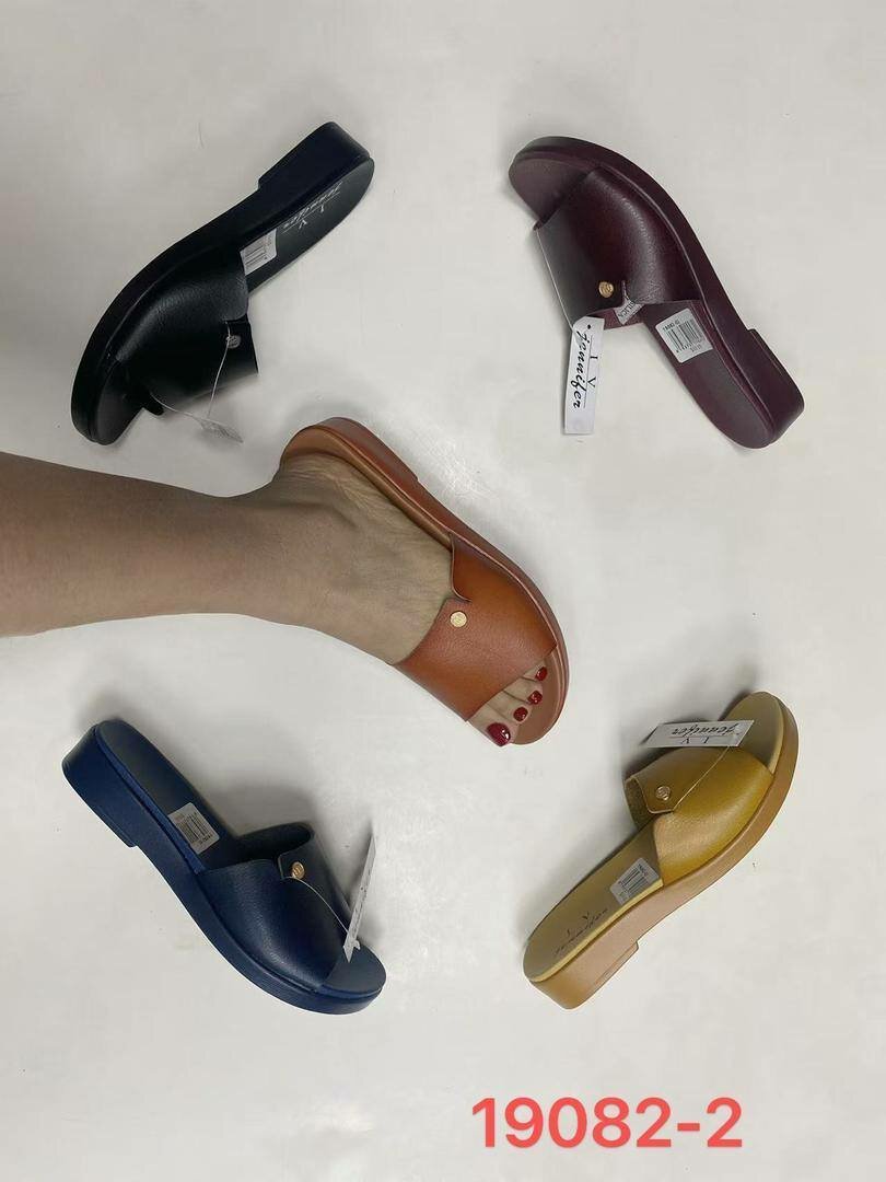 Sandales colorées en caoutchouc