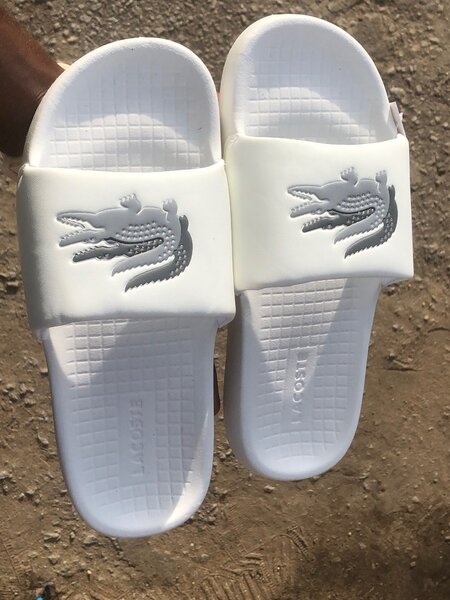 Sandale Lacoste et Nike