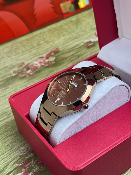 Montre-bracelet classique boîtier métal