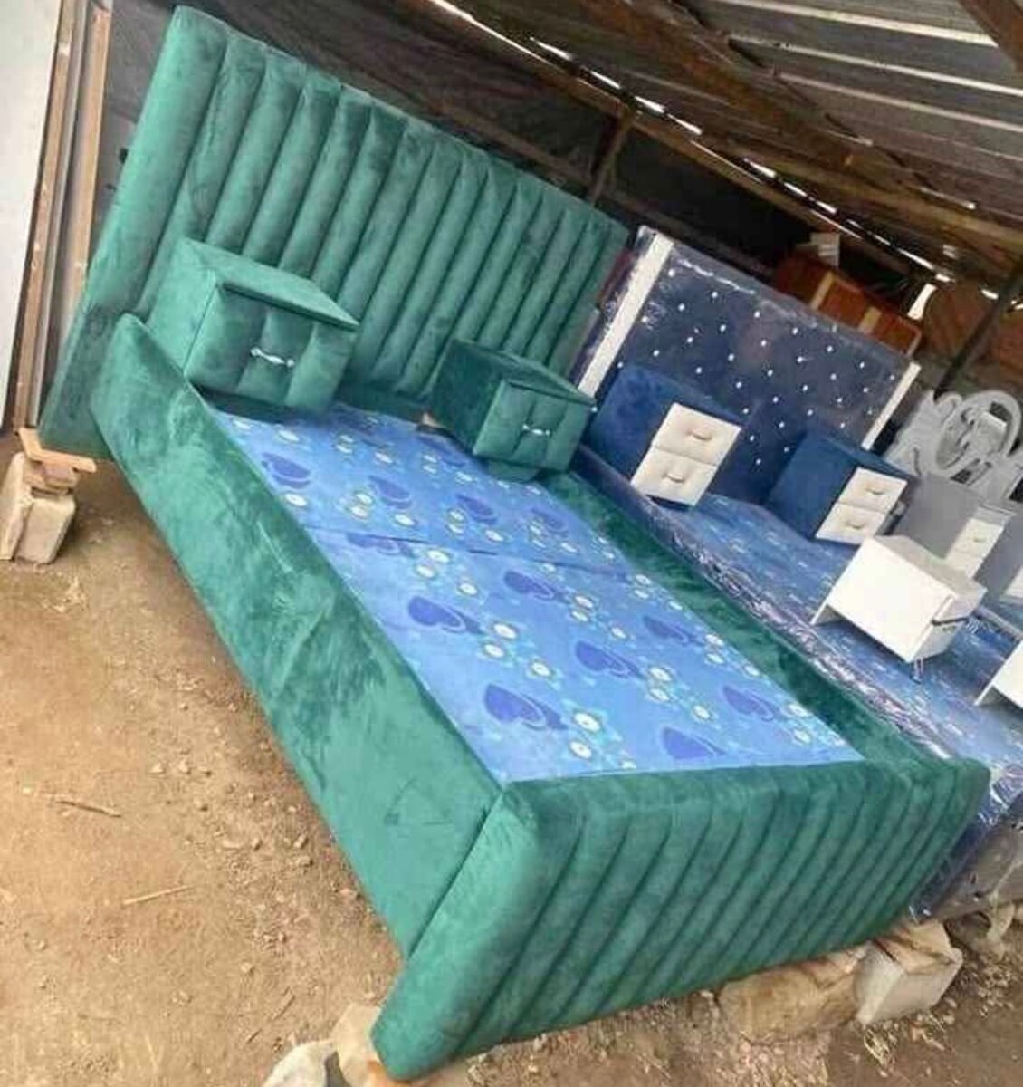 Lits Design en Velours Élégant