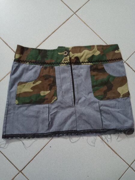 Jupe en jean camouflage