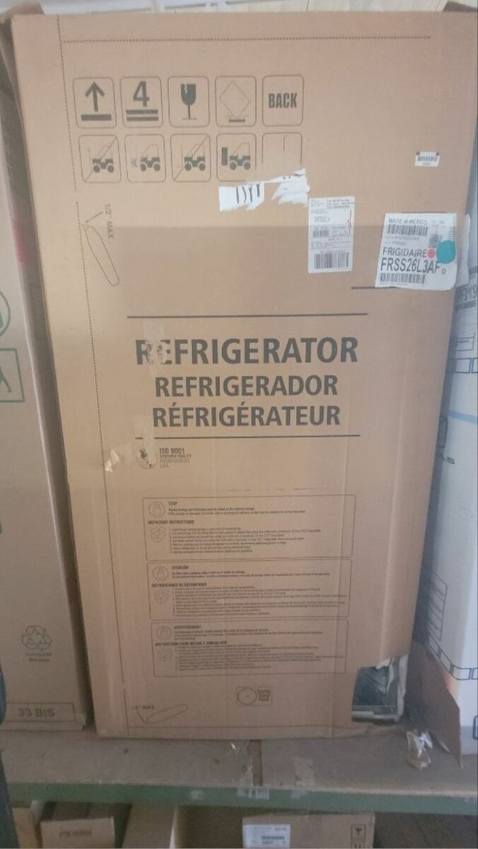 Réfrigérateur moderne inox