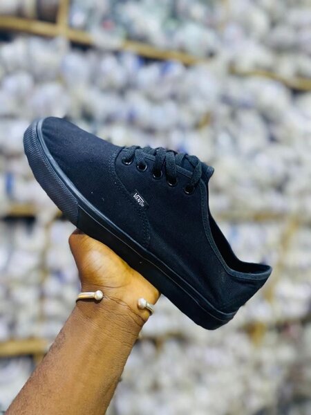 Chaussures de sport noires élégantes