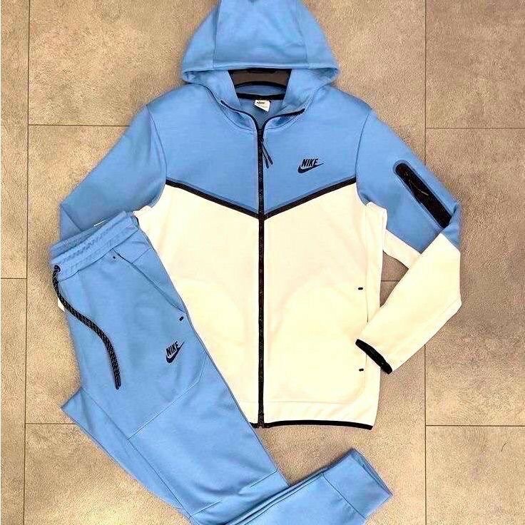 Ensemble de survêtement moderne