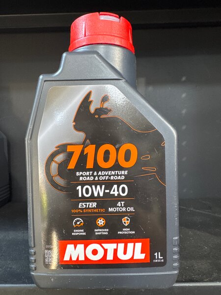 Huile Moteur Motul 7100 10W-40