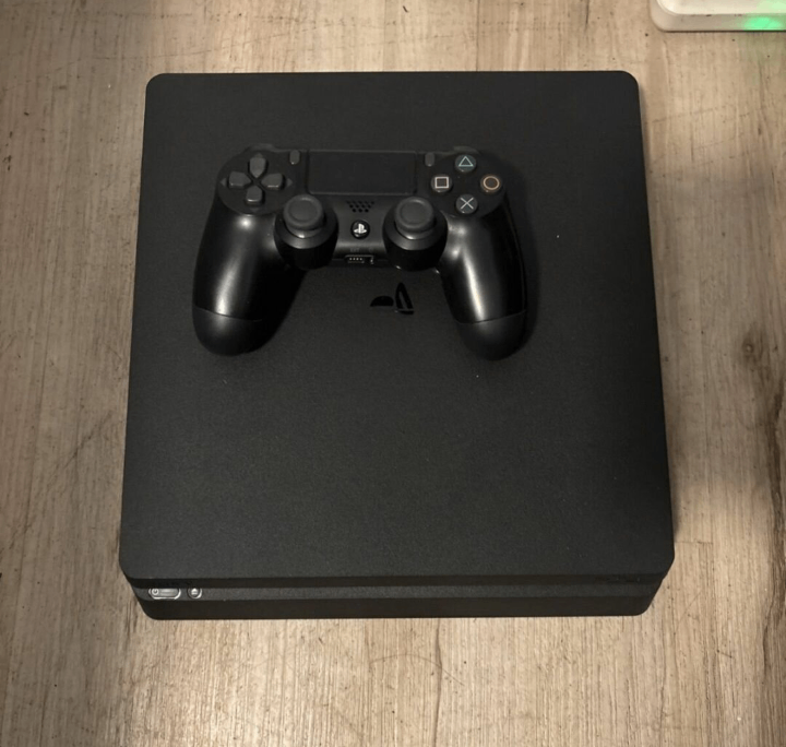 Console Sony PS4 Slim 500GB