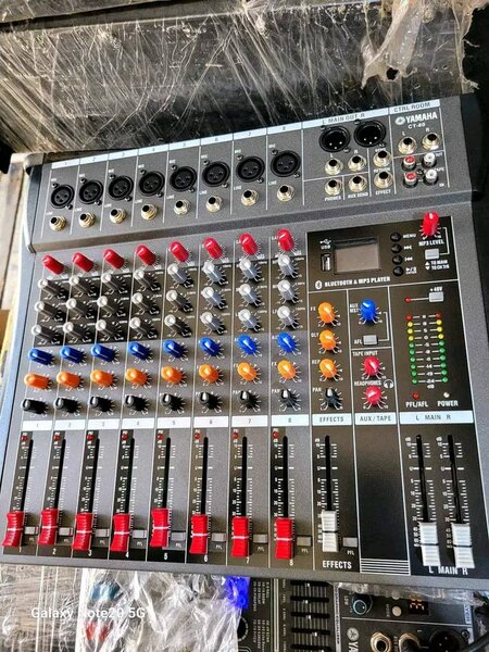 Mixer Yamaha 8 pist Bluetooth USB Écho