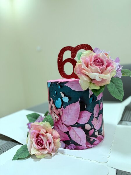 Ganache Cake 8inches