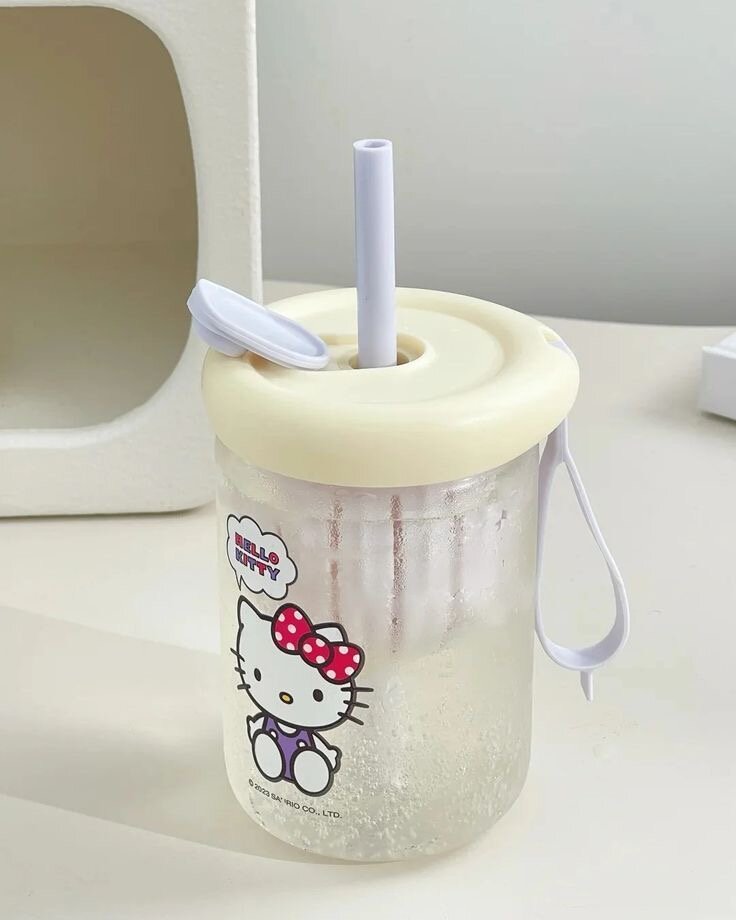 Gourde mignonne avec paille