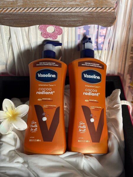Vaseline Cocoa Radiant Lotion
