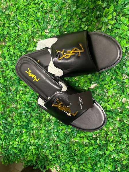 Sandales noires YSL pour femme