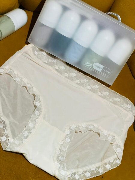 Culotte en dentelle douce