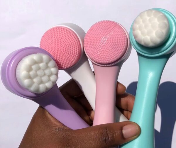 Facial brush