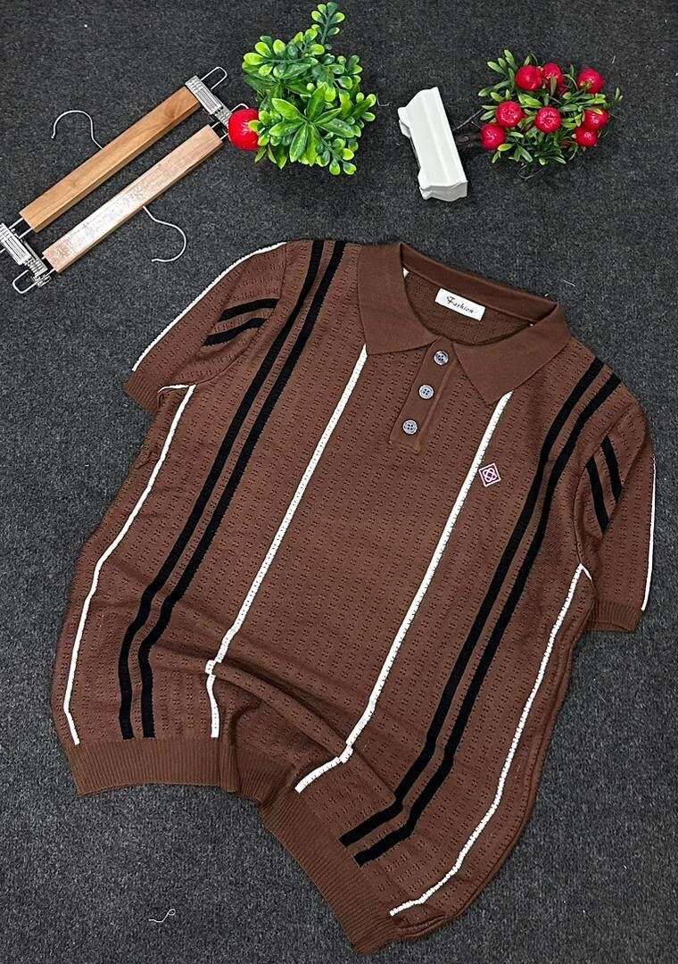 Polo en tricot rayé