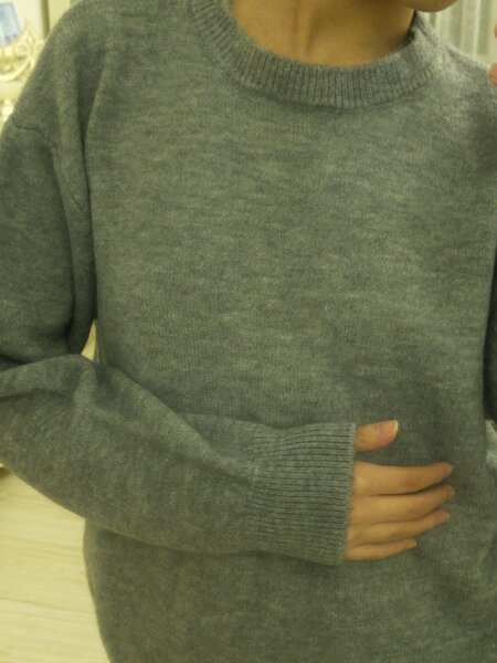 Серый свитер