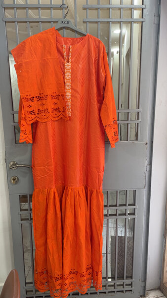 Robe longue en dentelle