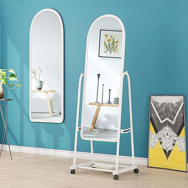 Miroir sur pied moderne