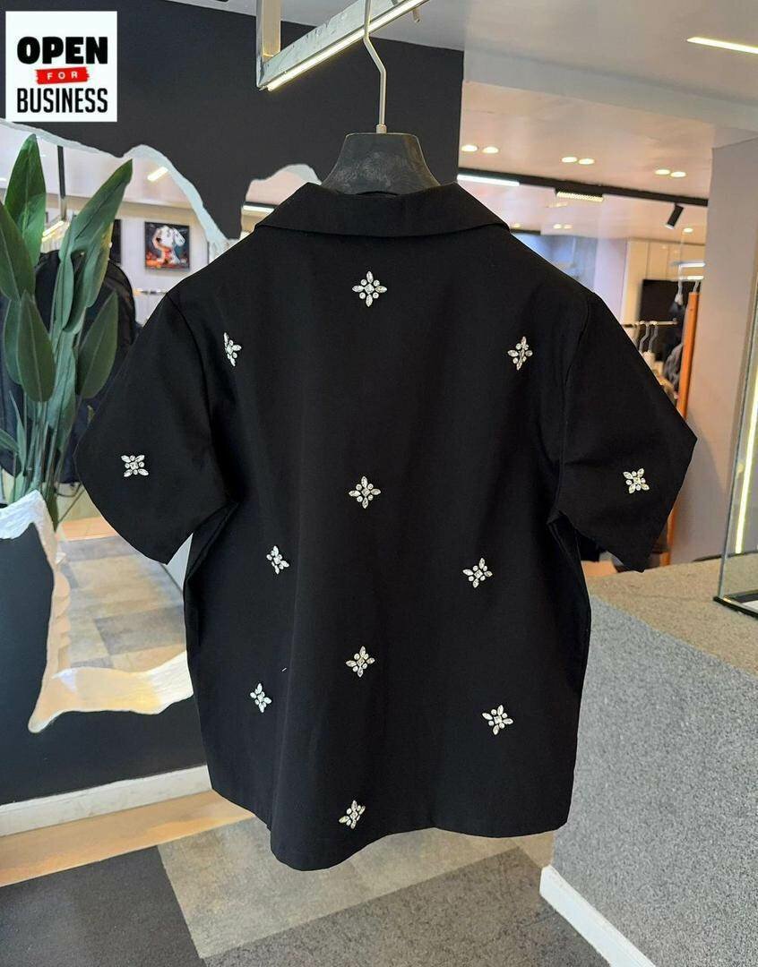 Chemise à manches courtes brodée