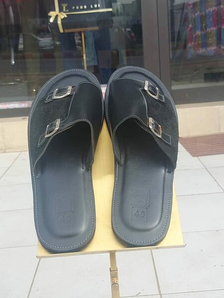 Sandales pour hommes, 100% cuir, couleur noir