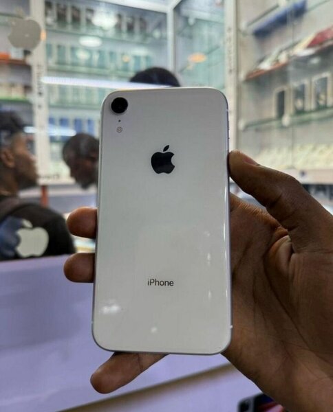 iPhone XR Blanc 64GB
