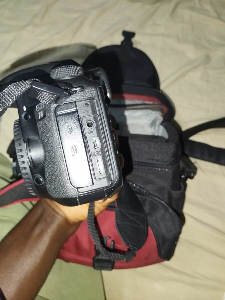 Boitier CANON 7D Mark 1+ gripp