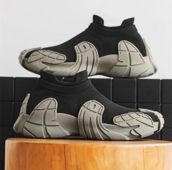 Chaussures sportives noires homme