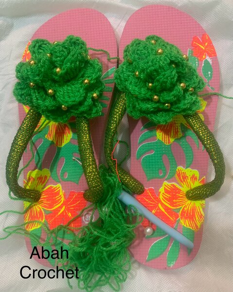 Tongs en crochet avec perles