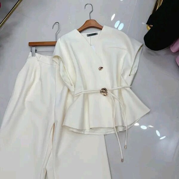 Ensemble élégant femme