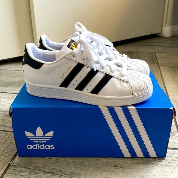 Adidas Superstar Sneakers