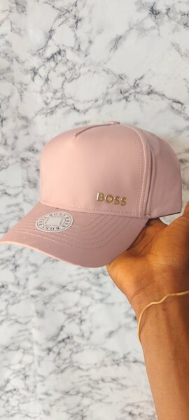 Casquette rose élégante