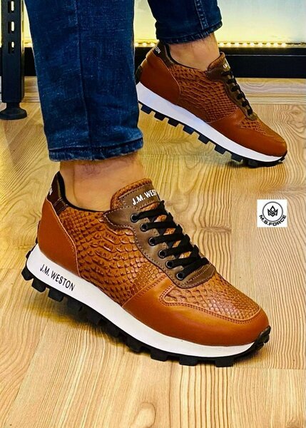 Sneakers en cuir marron homme