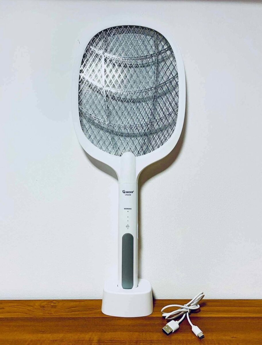 Raquette anti moustique