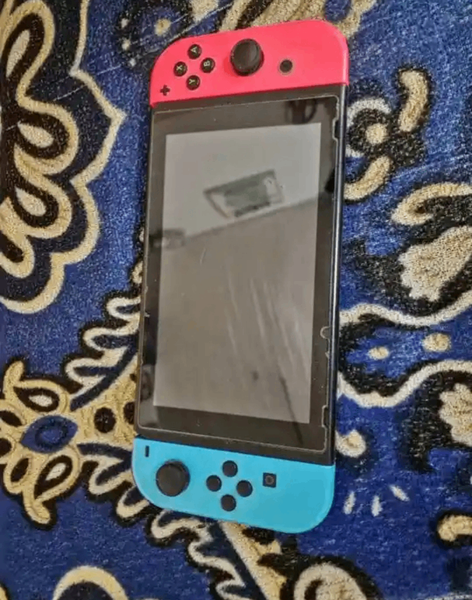 Nintendo Switch avec Joy-Con