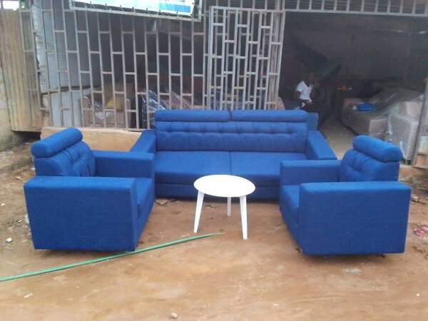 Canapé moderne en tissu bleu