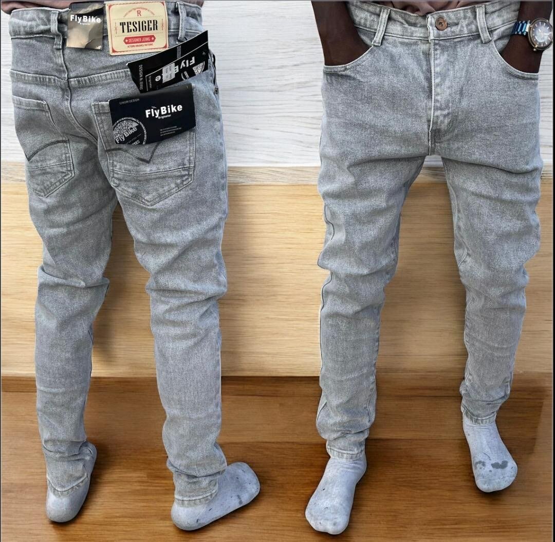Jeans homme modernes et confortables