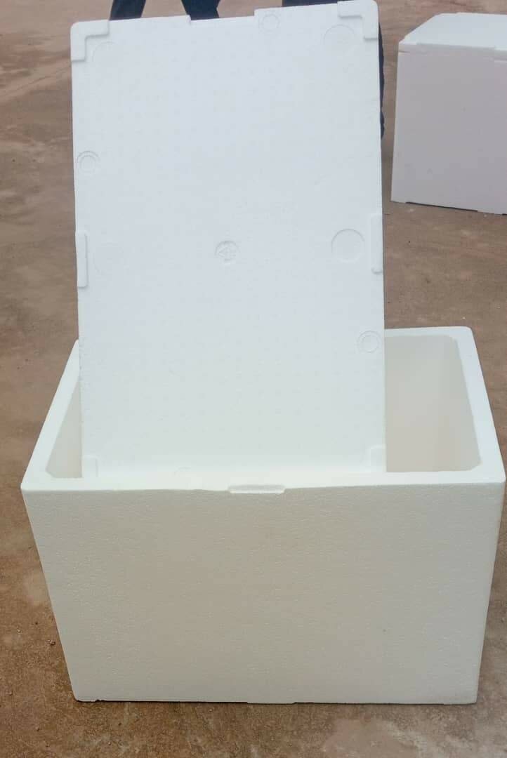 Boîte en polystyrène isolante