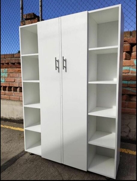 Armoire blanche moderne