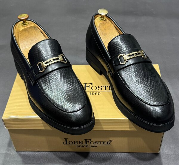 Chaussures habillées en cuir élégantes