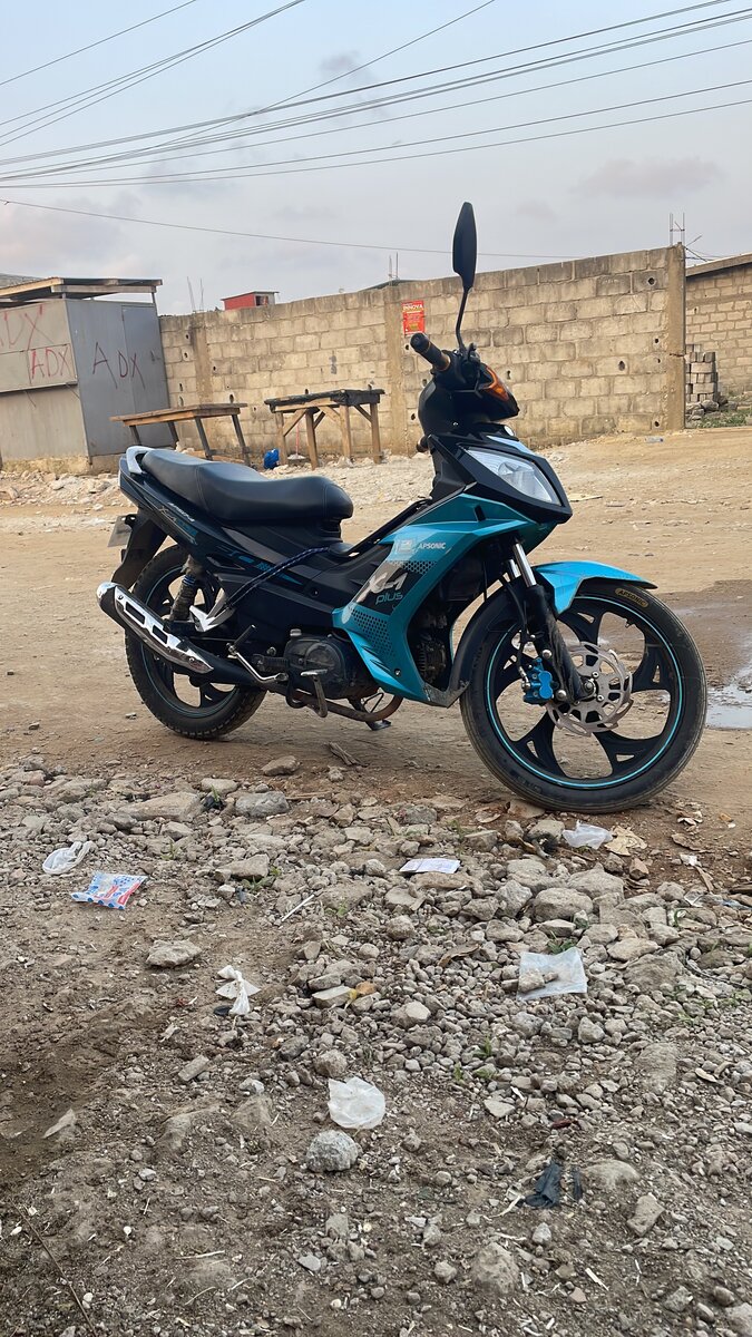 Moto Scooter Urbain Bleu