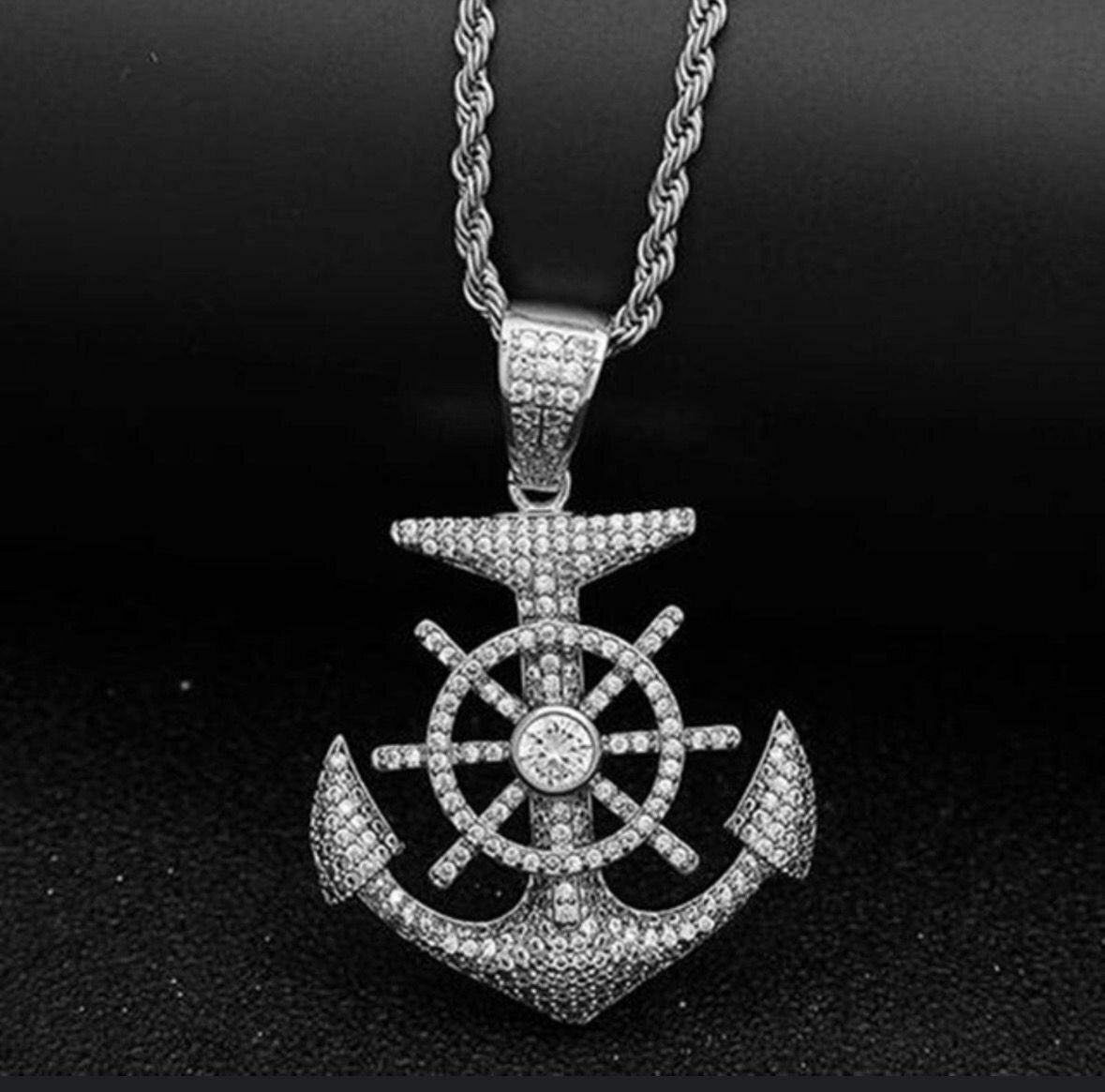 Collier Pendentif Lion en Acier