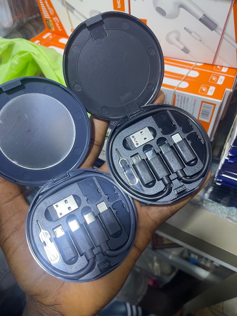 Compact Multiport Adapter Set