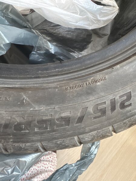 Шины Камри 55, зимние. В хорошем состоянии