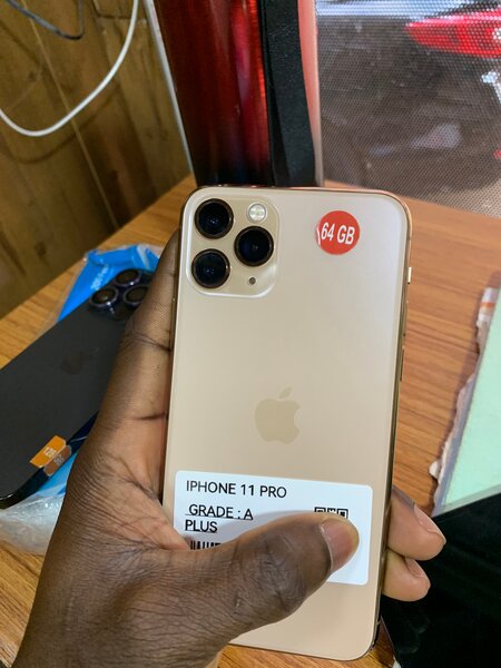 iPhone 11 Pro 64GB Or quasi