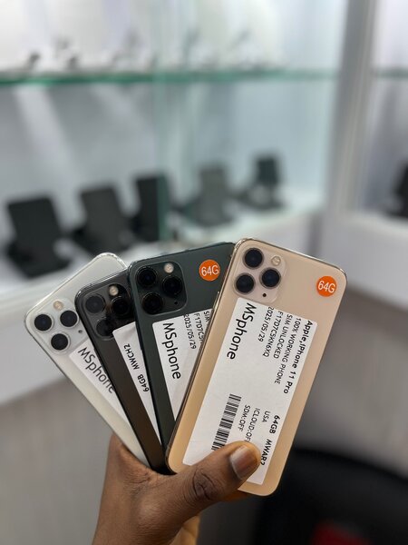 iPhone 11 Pro 64GB quasi neuf