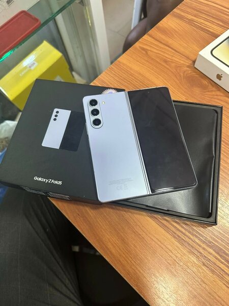 Samsung Z Fold 5 512/12 très bon état