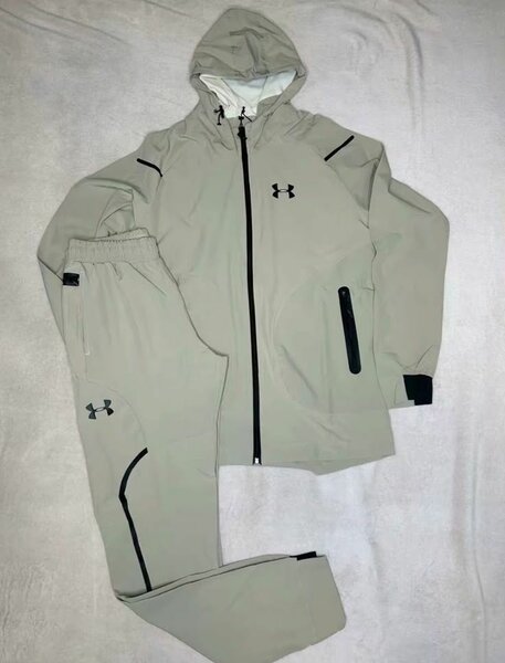 Complet Nike tech, Adidas...