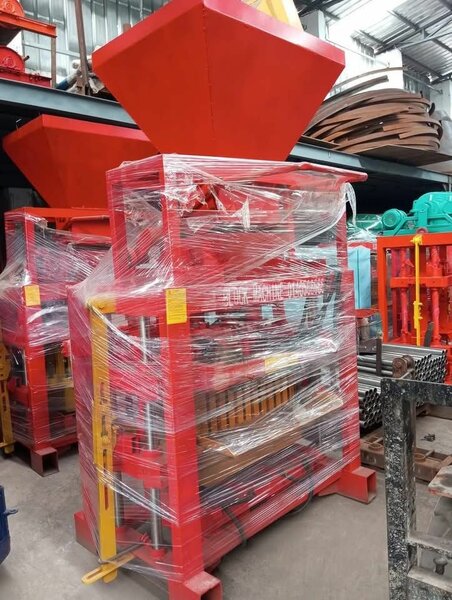 Machine à fabriquer des blocs